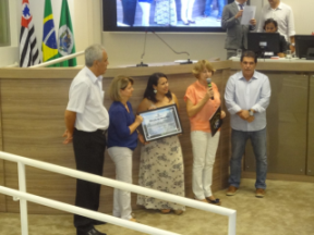 mocaoaplauso01